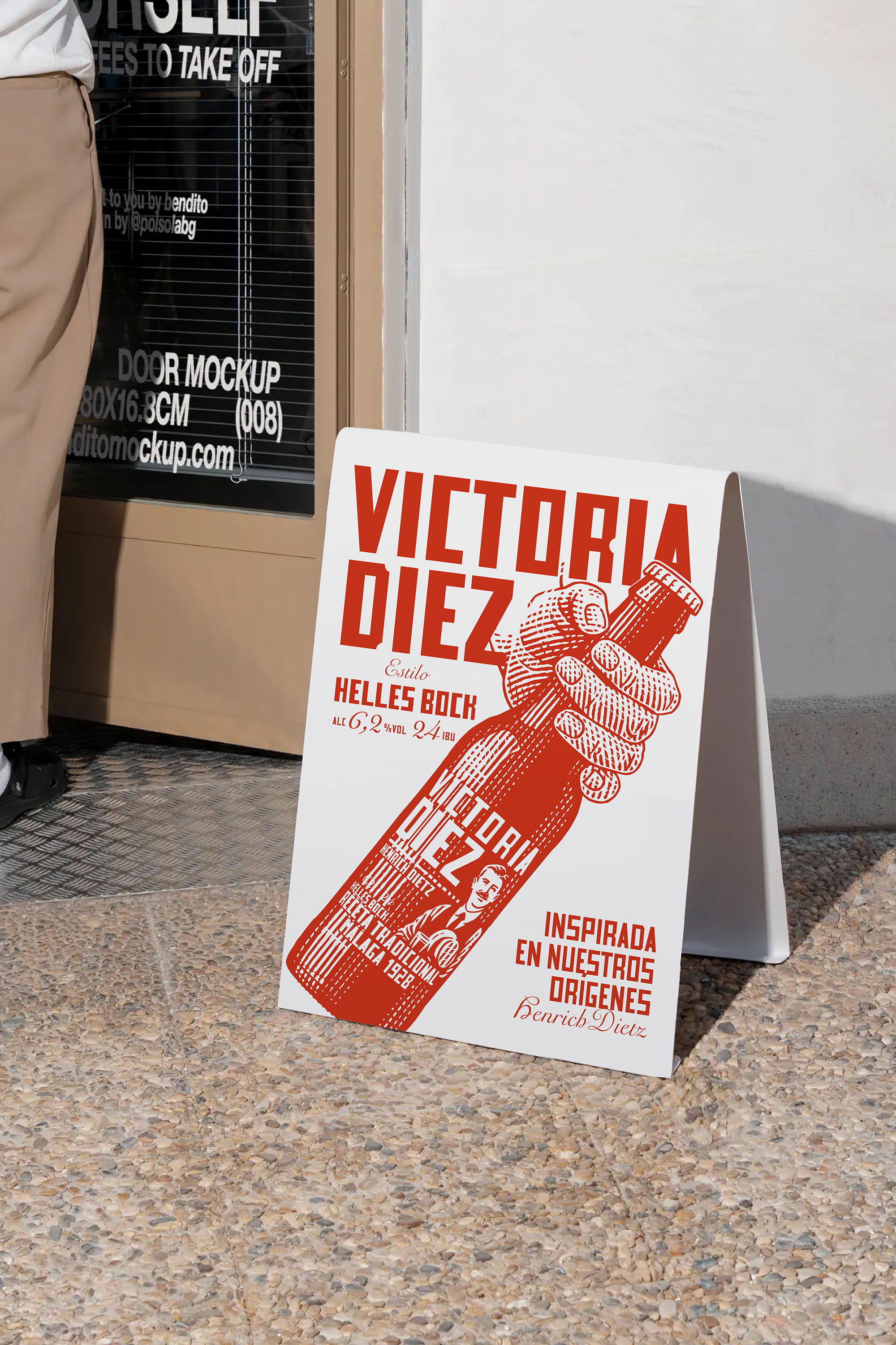 Cartel exterior de gran formato de Cervezas Victoria