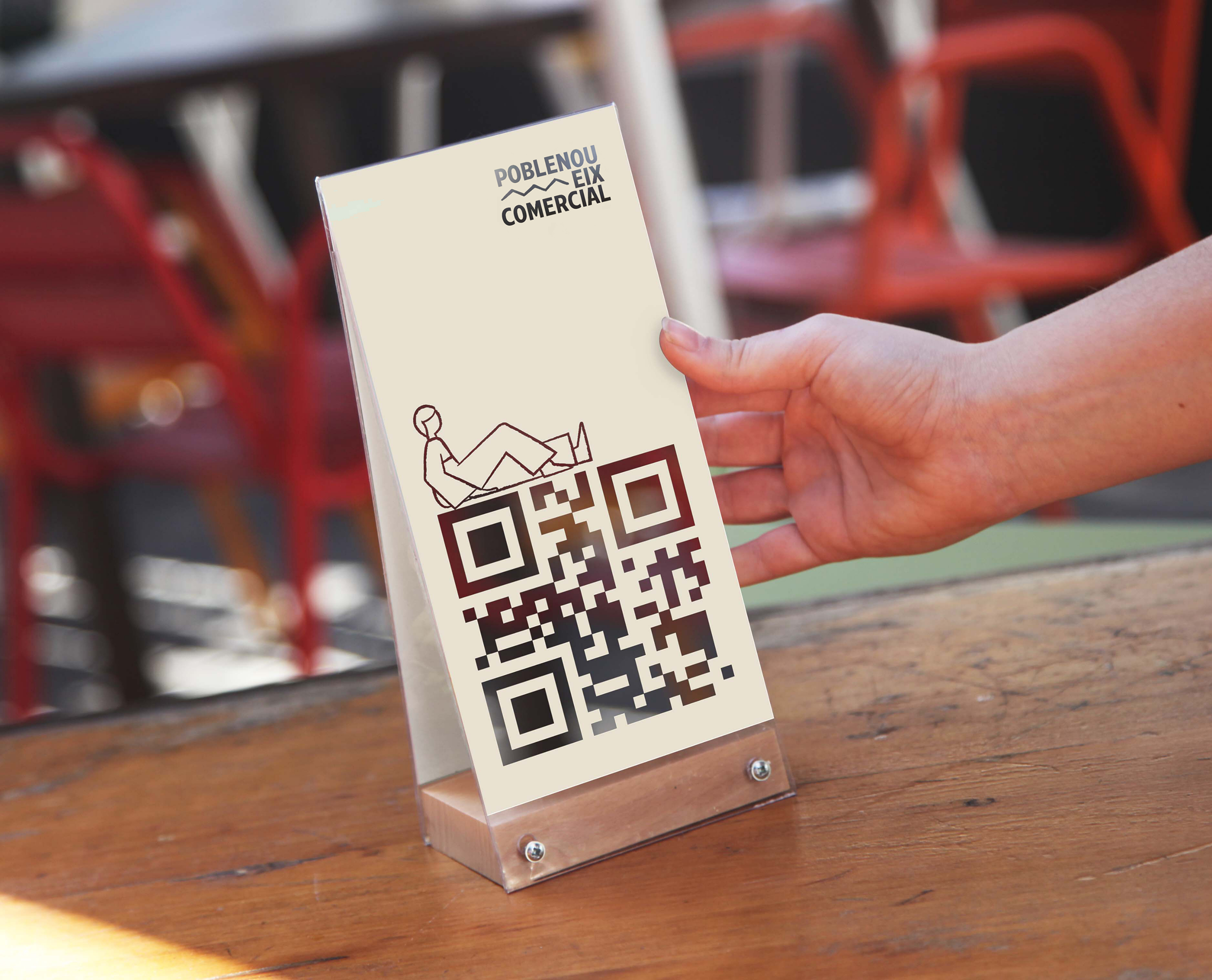 Sistema visual aplicado a un código QR sobre la mesa de un bar